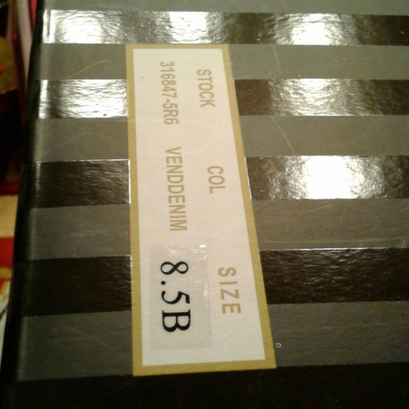 Like NEW,Victoria Secret,Blue Denim with White Polka Dots,Wedge Heel,Booties💙🦋 - Picture 5 of 13